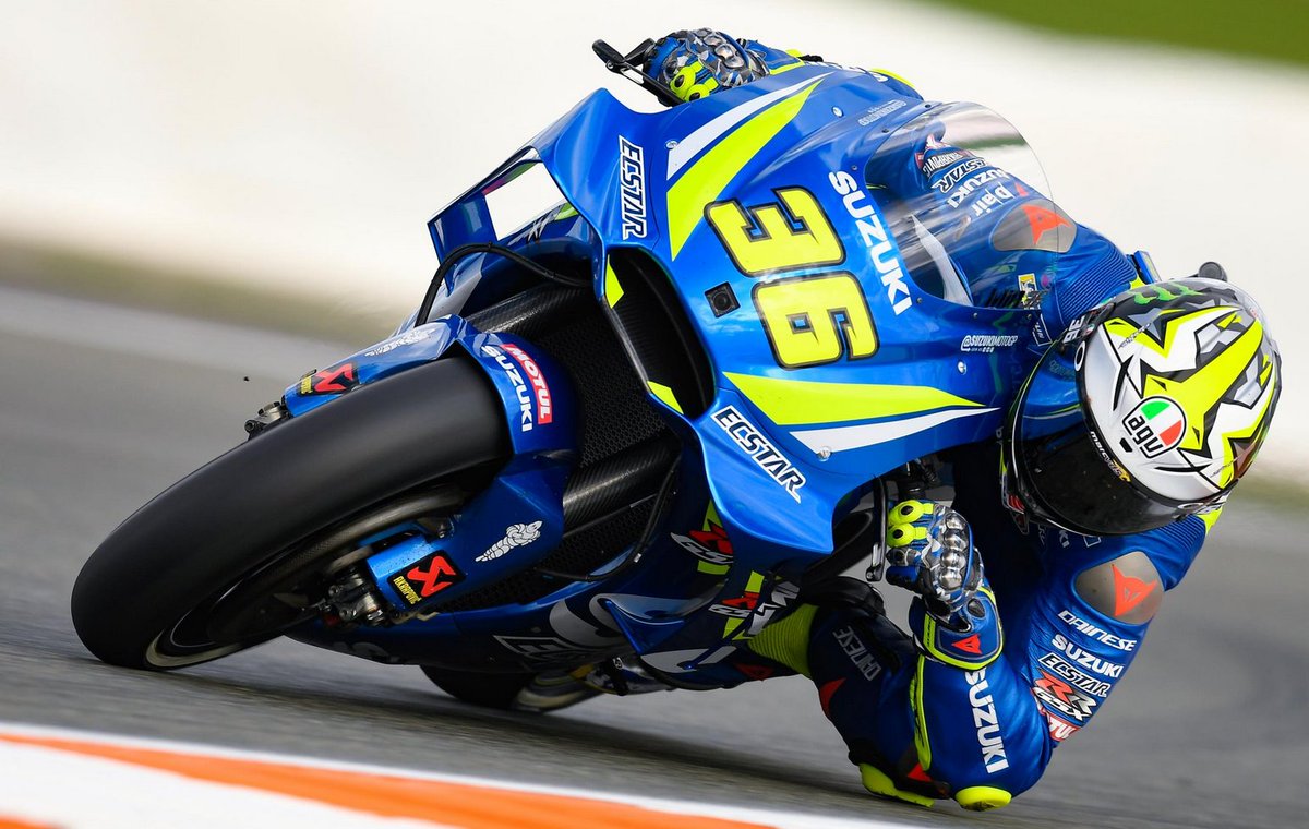 Webesport's tweet photo. #NotiWE Jorge Lorenzo (Honda) y Joan Mir (Suzuki) se han estrenado hoy con sus nuevas escuderías en los primeros Tests Oficiales de MotoGP 2019. Fotos vía https://t.co/a1VDps3vyJ
https://t.co/Ag88jFX1pr https://t.co/DFBad8SUtz