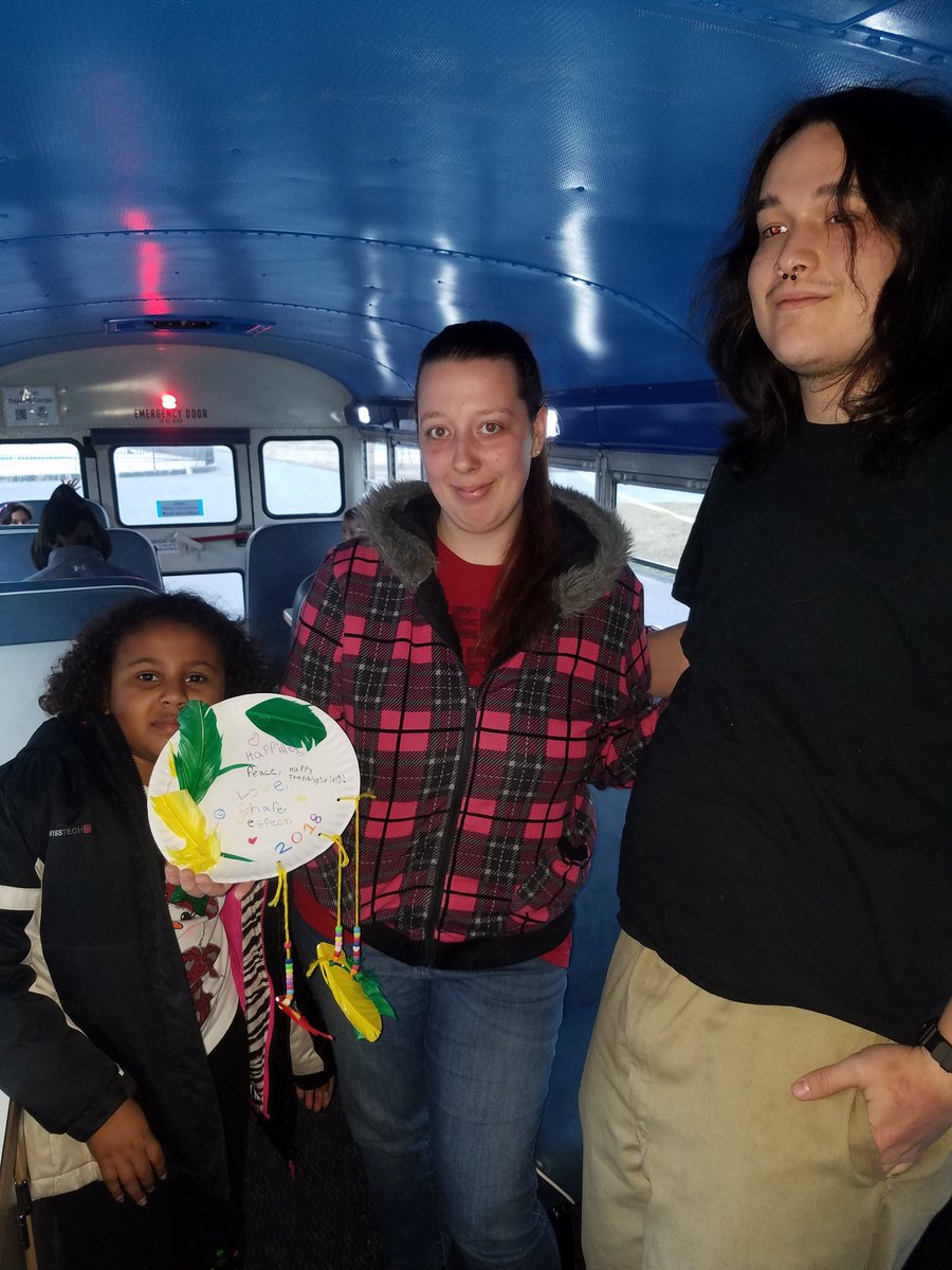 Nicky_Fields_'s tweet image. Check out these wonderful dreamcatchers made my Ss and their families on the @NorwoodES  #projectbus.  I love that Ss added virtues and positive vibes! What a fun last trip on the bus for 2018!