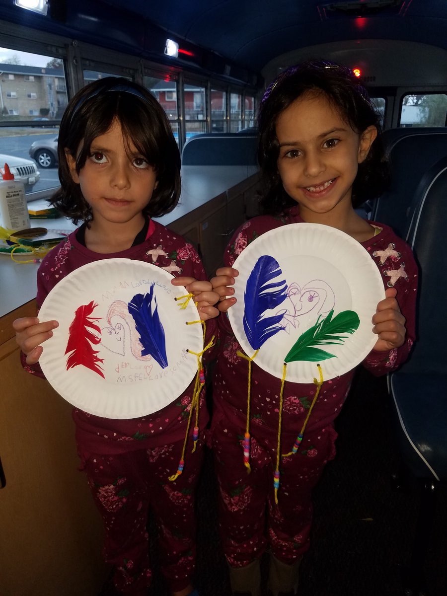 Nicky_Fields_'s tweet image. Check out these wonderful dreamcatchers made my Ss and their families on the @NorwoodES  #projectbus.  I love that Ss added virtues and positive vibes! What a fun last trip on the bus for 2018!