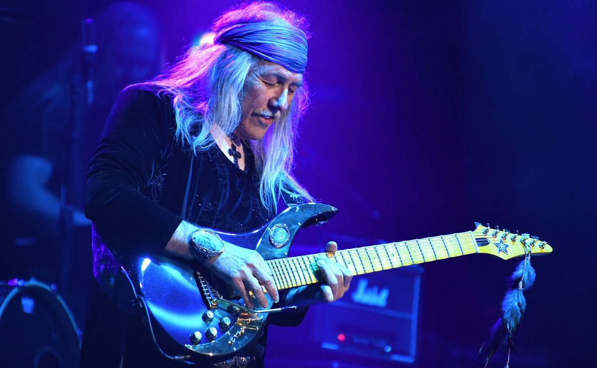 Uli jon roth группа. Ulrich roth scorpions. Uli jon roth 2008. ульрих джон рот гитара. ули рот гитарист.