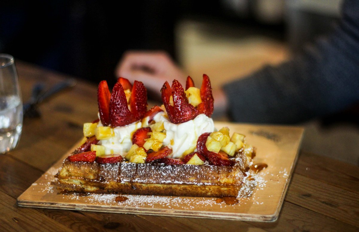 Oh, the wonder of #waffles! 
Our waffle and crêpe griddles are working non-stop, 'cause everyone wants to indulge in #FortheLoveofYummyness mouthwatering baked goods.  
#DeWarenMarkt