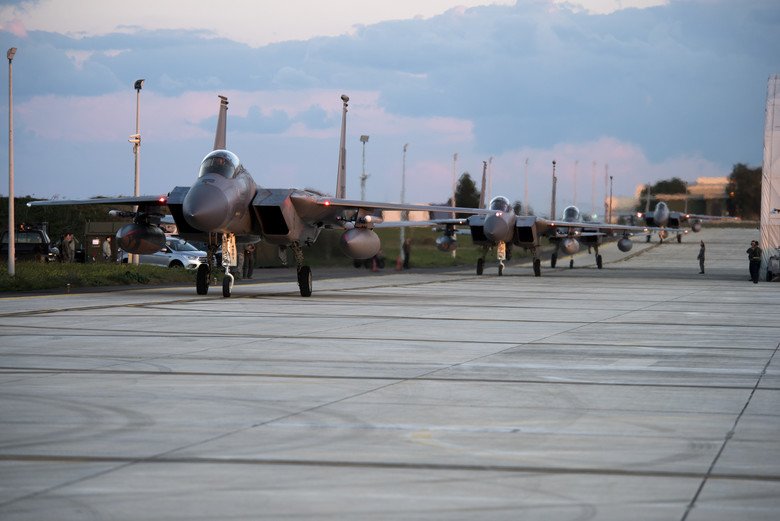 usairforce's tweet image. #F15&apos;s assigned to the 493rd Fighter Squadron &amp;amp; #Airmen from the @48FighterWing participated in @NATO&apos;s Tactical Leadership Programme 18-4. lakenheath.af.mil/News/Article-D…
