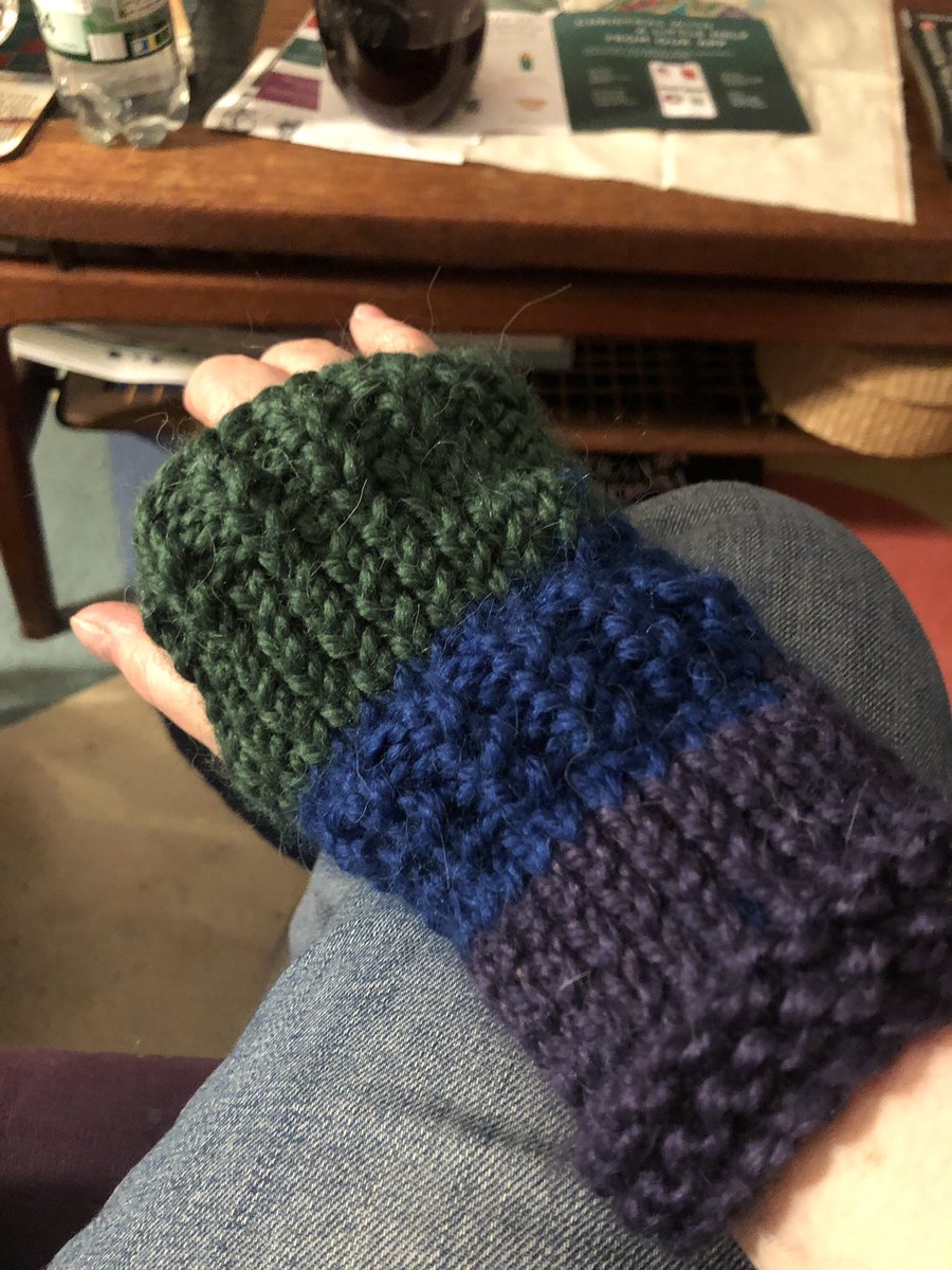 CM_7505's tweet photo. Leftover wool from the Big Gay Cowl Project and #JayneHat earlier in the year. Measured up and eyeballed a pattern for wrist warmers and might use the last bit to make some sort of headband/earwarmers https://t.co/CpEuqc6Q5R