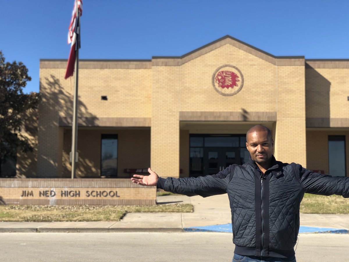 DarrenMHaynes's tweet photo. Welcome to Tuscola Texas! Population 742!!! This is where #Redskins QB @ColtMcCoy grew up and played high school football at @JimNedHS. @JNSportsNation  @wusa9 @WUSA9sports @Redskins https://t.co/47MQk2p2Rd