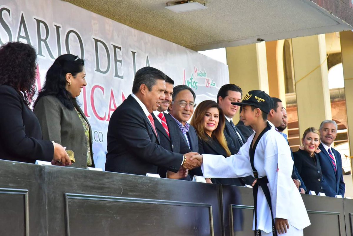 jmcarbajal's tweet photo. Como parte del 108 aniversario de la #RevoluciónMexicana, realizamos entrega de equipos de computo a la Dirección de Seguridad Pública, como parte del FORTASEG 2018 y la entrega de la presea a deportistas destacados de nuestro municipio. https://t.co/RE6hrECSEx