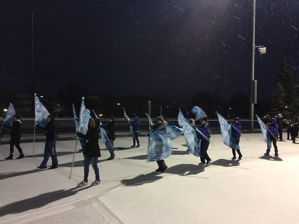 DavidAUhrig's tweet photo. The 2018 #RHSFMB isn't done just yet! They brought the 🔥 to a ❄️ #RHSStadium as they prepare for their 2 winter parades. Come see & hear them in action in #Sarnia on Dec. 1 & in #Rochester on Dec. 2! GO BLUE!! 💙 #RCSRHSFalcons #RCSArts #RHSBands @RHSFalcons @rochcommschools https://t.co/39aPNOPo1X