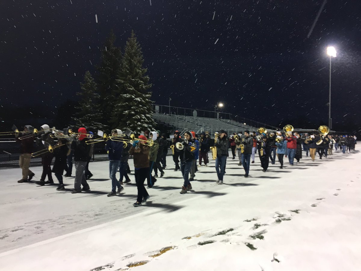 DavidAUhrig's tweet photo. The 2018 #RHSFMB isn't done just yet! They brought the 🔥 to a ❄️ #RHSStadium as they prepare for their 2 winter parades. Come see & hear them in action in #Sarnia on Dec. 1 & in #Rochester on Dec. 2! GO BLUE!! 💙 #RCSRHSFalcons #RCSArts #RHSBands @RHSFalcons @rochcommschools https://t.co/39aPNOPo1X