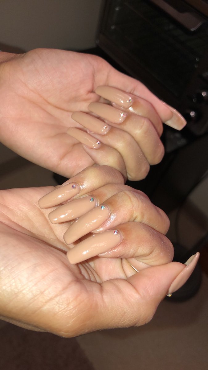 ohsotiffff's tweet photo. I need some nails models for discounted full sets! #barryu #barryu19 #barryu20 #barryu21 #barryu22 https://t.co/5IYe4hcJkZ