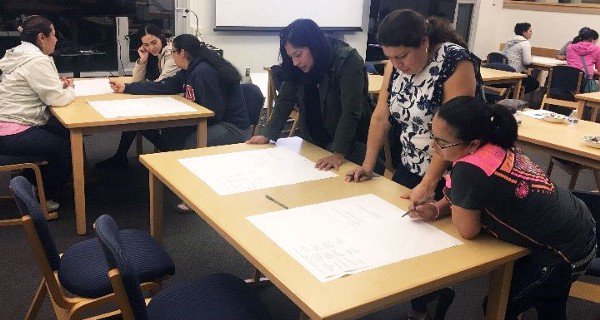 HighlineSchools's tweet image. What information is most important for parents to know to support their students in science classes? @ReadyWA asked a group of Spanish-speaking middle school parents. New blog post ➡ bitly.com/2qBCv4f  #WAedu #WAScience4All