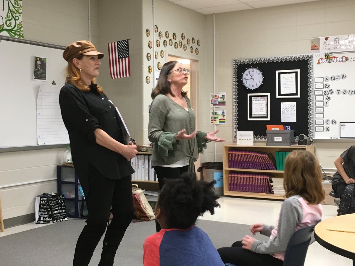MrsSmith208's tweet photo. Thanks author and musician Joani Lacy, illustrator Debbi Kern and ⁦@RobinLacy⁩ for providing a fantastic day of learning for our third graders. We truly appreciate your time and energy. What a great day! ⁦@summitbees https://t.co/ZxpXY4Nf0f
