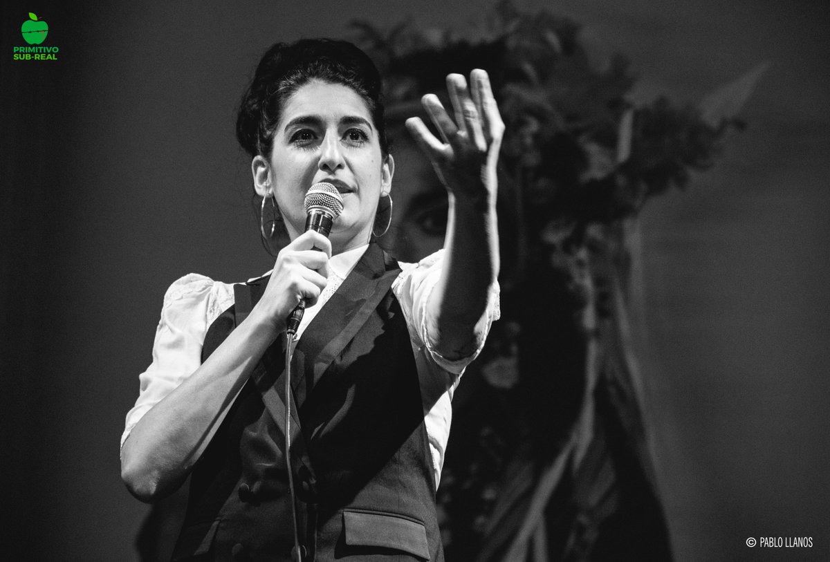 Comida_deGusano's tweet photo. @personastandup paso por #Mendoza.

La @NaveCulturalMza se lleno y disfruto del show de Ana Caro, Vanesa Strauch, Malena Pichot y Charo Lopez

📷 @PabloLlanos90 

🍏#PrimitivoSubReal Voz y Cultura https://t.co/D6QtEdOG1E