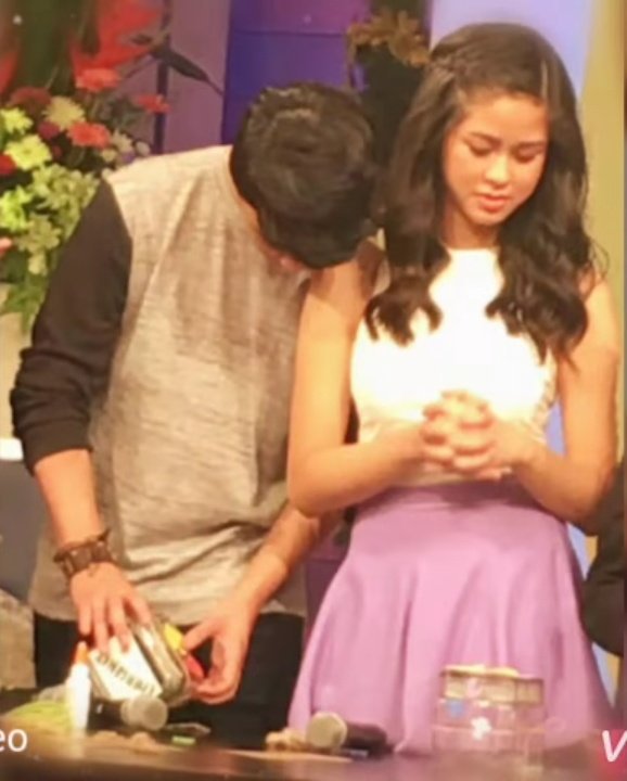 James09040239's tweet photo. Kaya yung mga bagong nsship ngaun sa,pbb WG seryosohin my third eye yn si bigbro ! Ito nga nd,nya nkkita ang Chemistry! Bka si Rhys mpnta p ky pangarap 2 ngumpisa n mgdrama sa C-Room ni kuya!

#PlayHouseGoWithFlow
@KissesDelavin_ https://t.co/vVzBPI6PUX