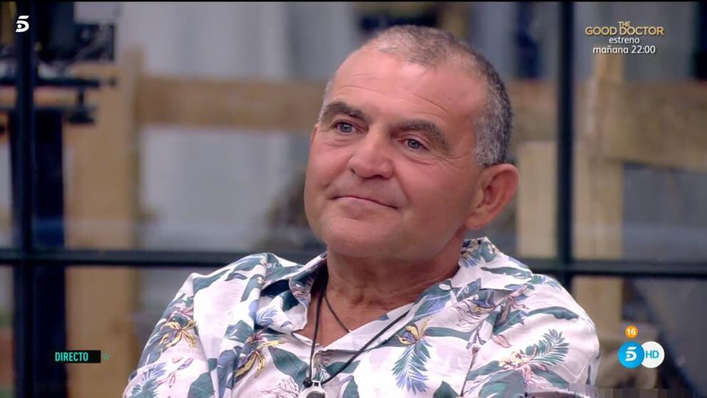 HoyMagazine's tweet photo. ¿Os parece que el Koala es falso? #GHVIPLímite10 

♥️ Sí, no lo aguanto
🔁 No, es el mejor https://t.co/zMpJvdCmGa