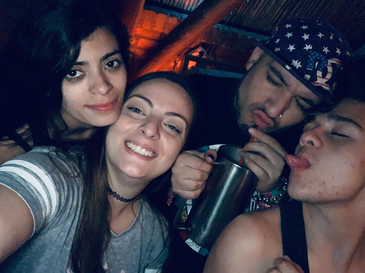 la__bruta's tweet photo. #lastsunday
#Sundaynight
#friends https://t.co/iLbBqLTR2U