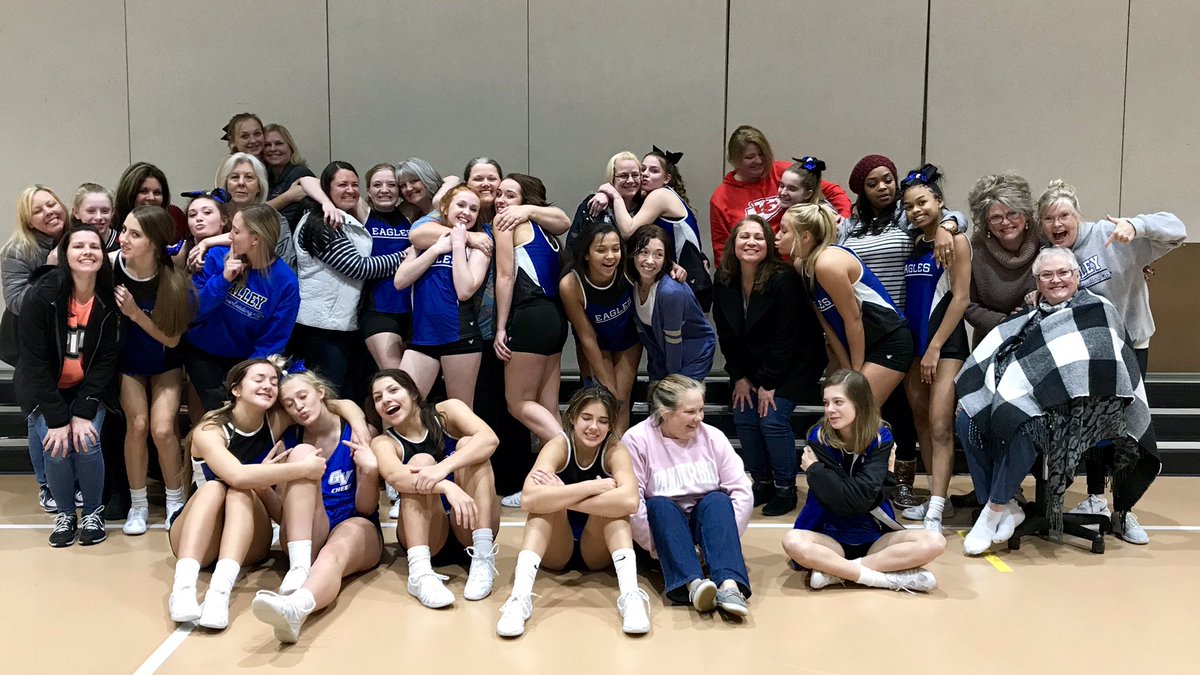 GVSPIRIT's tweet photo. BIG S/O to these special ladies who attended our LADIES NIGHT at Varsity Cheer practice tonight!! We loved having you and appreciate your unending support. Thanks for being OUR biggest cheerleaders!!๐๐๐ #riseup #ladiesnight #dominatestate https://t.co/ThlOySO9qT