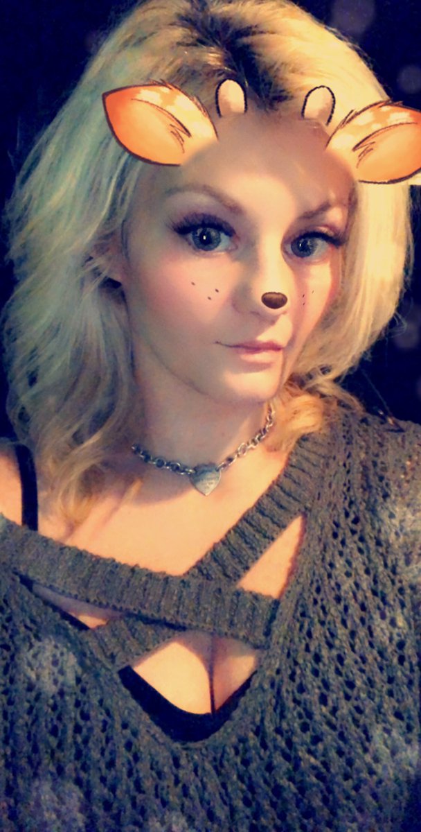 ab4Econsulting's tweet photo. Is it Christmas yet ?🎄🎅🏼🌨 
Preparing for the best time of the year 🦌🎁
Looking and feeling my best while helping to impact other peoples lives and making a difference one day at a time!

#livingmybestlife #raindeer #snapchat #ownboss #entrepeneur #ownit #iamenough https://t.co/4OCta5iWgJ