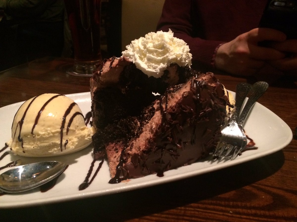 B_Morris812's tweet photo. Date night with @CoachLRJ. Two forks boys https://t.co/8XsaqhKeNF