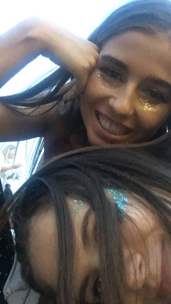 HannMills_'s tweet photo. My best mate is 21, see you Saturday darling @_MolMac 💚xxxx https://t.co/SwO1w09TCP