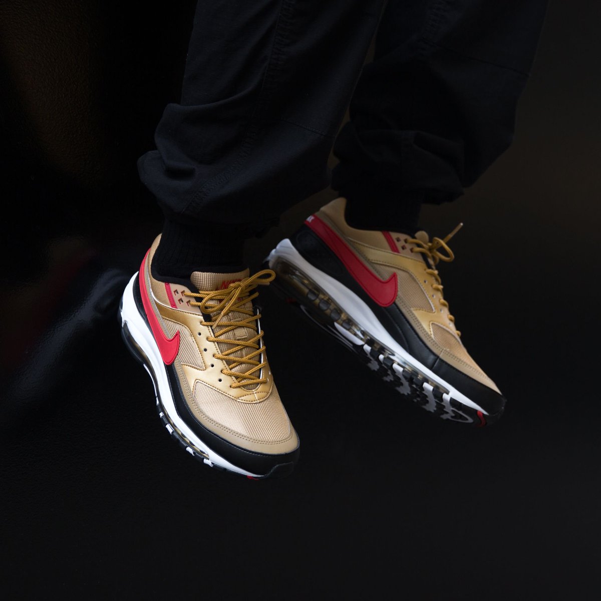 nike air max 97 bw metallic gold & university red