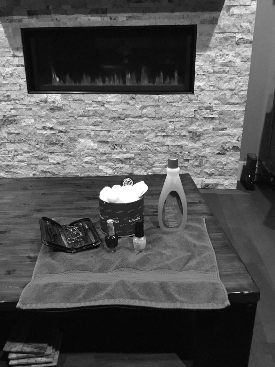 Dianamdimar's tweet photo. Day 4/7 #mylifeinblackandwhite. No humans no explanation. https://t.co/G1EYNfT9z6