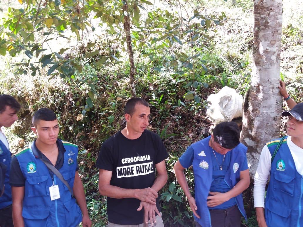 RuralCongreso's tweet photo. Lo Qué Pasa en #Antioquia |Taller práctico en granja agroecologica Valeria sobre elaboración de bioinsumos,importancia e aplicación en la agricultura con jóvenes de todo Antioquia que adelantan la tecnología en producción agroecológica en Tecnológico #Coredi Jairo Lozano #IESAC https://t.co/SAJAXOucUF