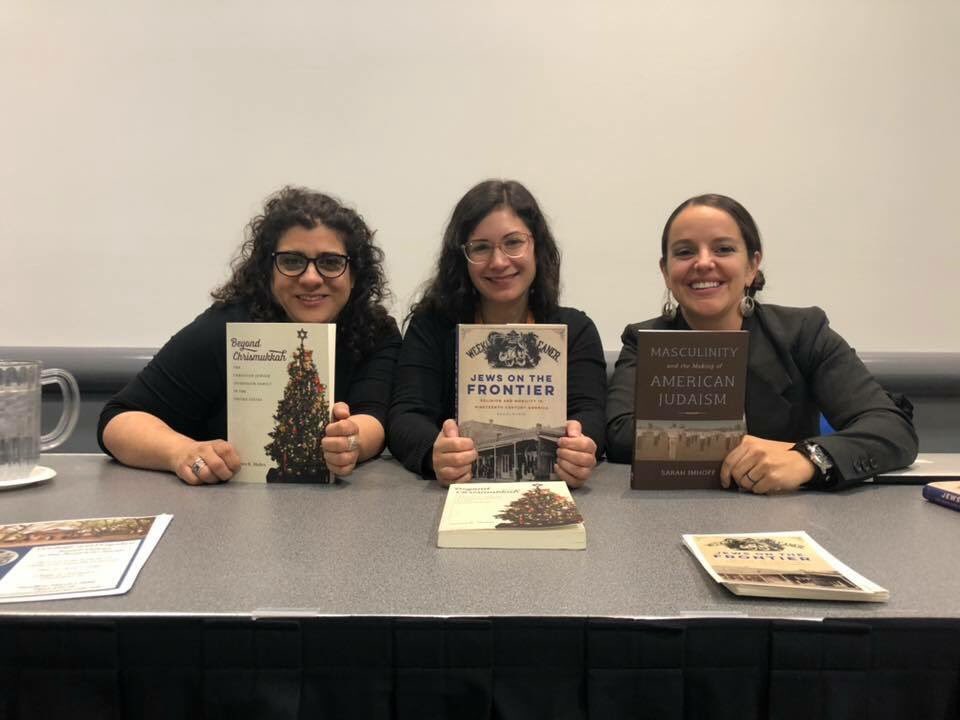 Sarah Imhoff (@prof_girlfriend) on Twitter photo Fabulous fellow panelists this morning at #sblaar18! And special thanks to our editors <a href="/iupress/">Indiana University Press</a> <a href="/Mort_iupress/">Dee Mortensen</a> <a href="/uncpress/">uncpress</a> <a href="/NYUpress/">NYU Press</a> Fabulous fellow panelists this morning at #sblaar18! And special thanks to our editors <a href="/iupress/">Indiana University Press</a> <a href="/Mort_iupress/">Dee Mortensen</a> <a href="/uncpress/">uncpress</a> <a href="/NYUpress/">NYU Press</a>