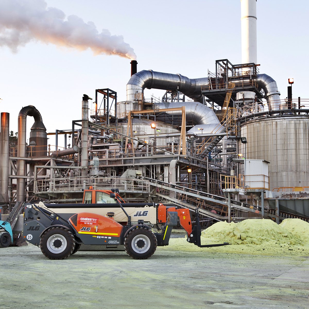 Our kind of tele-conference. #coateshire #construction #telehandler #gear #makeithappen #showusyourgear