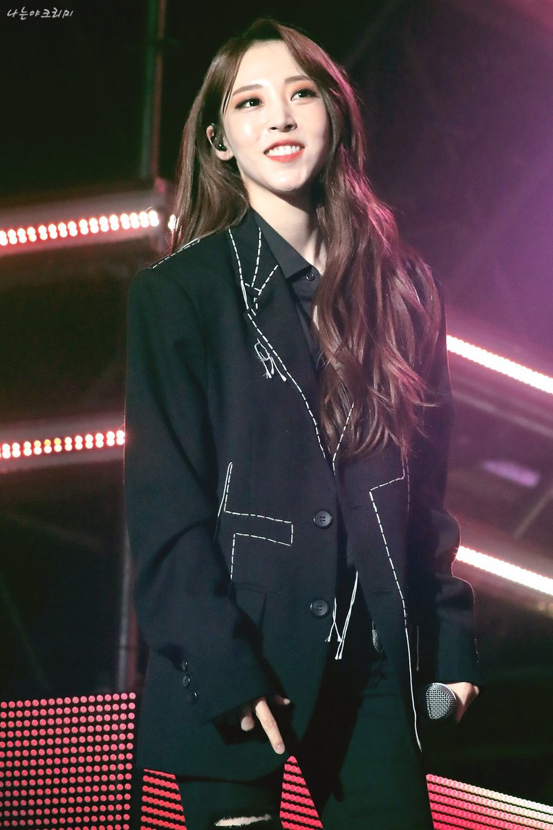 mmmsmiIe's tweet photo. 181116 — moonbyul

#MAMAVOTE #MAMAMOO https://t.co/TORol2N6DI