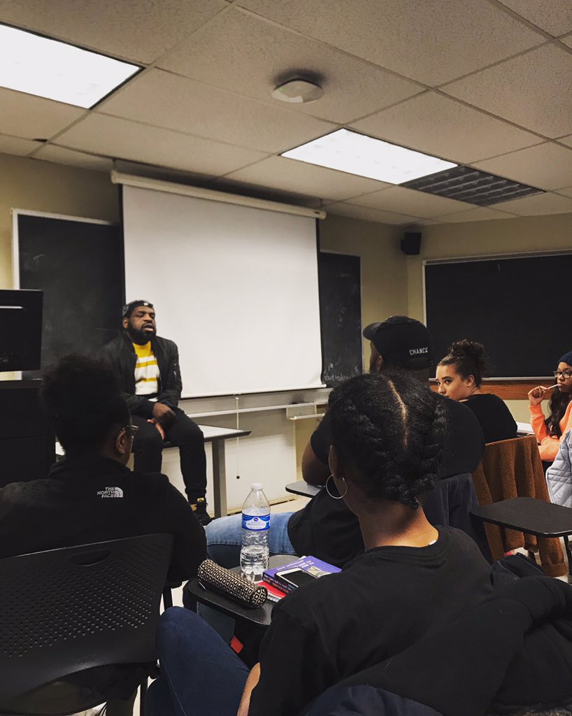Arts & Cultures of Africa & the Diaspora (@aaas3376) on Twitter photo Thanks to <a href="/nifmuhammad/">Hanif Abdurraqib</a> for spending his afternoon talking us about all of the important things in life: poetry, writing, music, and sneakers. <a href="/Osuafamast/">AAAS at OSU</a> Thanks to <a href="/nifmuhammad/">Hanif Abdurraqib</a> for spending his afternoon talking us about all of the important things in life: poetry, writing, music, and sneakers. <a href="/Osuafamast/">AAAS at OSU</a>