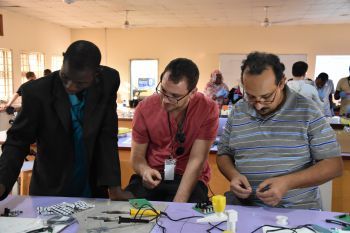 "Open source" isn't limited to just software.

Mozilla Fellow <a href="/Chagas_AM/">https://neuromatch.social/@amchagas</a> is working with others at <a href="/SussexUni/">University of Sussex</a> to build open scientific hardware that can enhance neuroscience research around the globe.

The details 🔬 👉 sussex.ac.uk/broadcast/read…