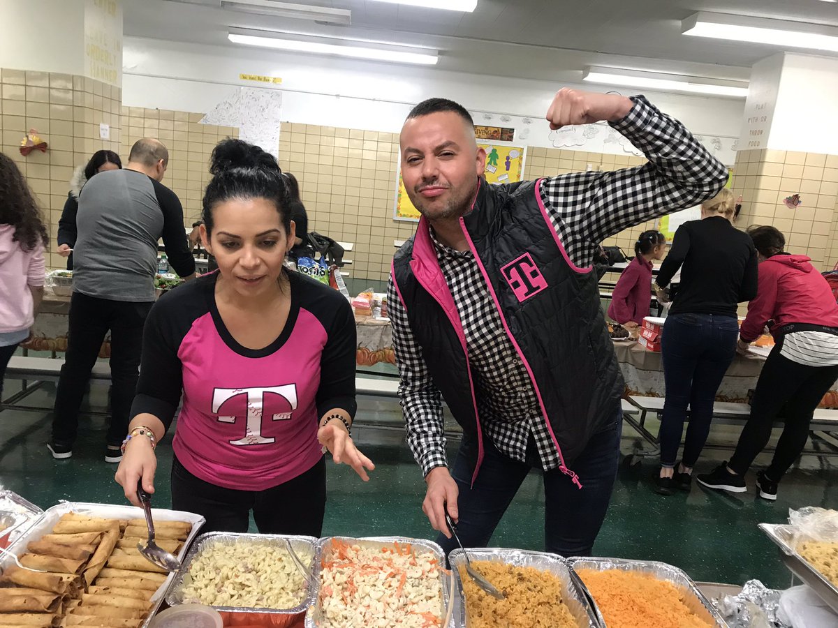 PS140PTA's tweet photo. Thank You @EdAlliance &amp; @TMobile What an amazing event for our kids and their families today. Everyone smiled brightly and ate till they were content because We Are Community Strong...We Are PS140M #CommunityStrong #PS140M #EdAlliance #TmobileTimesSquare https://t.co/sjrBNgVq5R