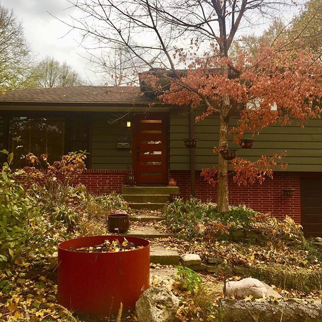 dellascope's tweet image. One of my neighborhood favorites. #splitlevel⠀⠀ ift.tt/2DQOR0W