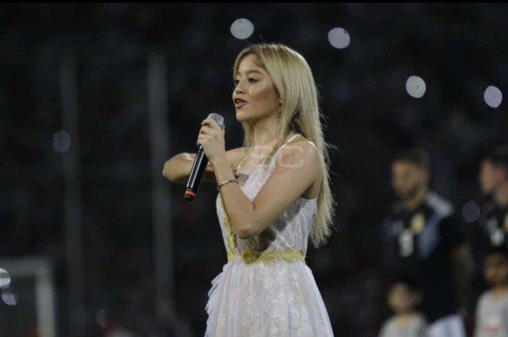 mariafernand_28's tweet photo. Mi orgullo Mexicano 🙌👏❤️ 🇲🇽
@karolsevilla https://t.co/dpHLbyIVy8