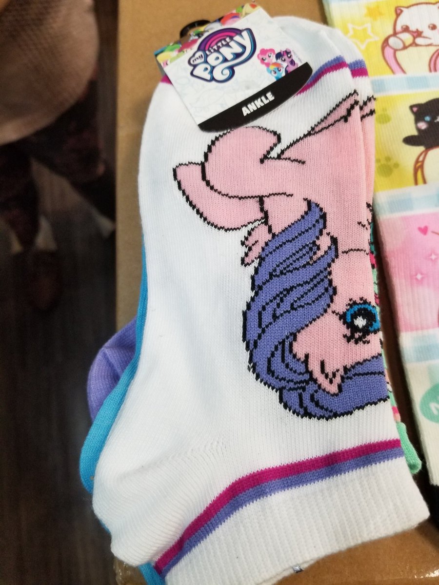 OfficialNU_11's tweet image. Ethan we saw these at ThinkGeek and thought of you @AnimationEthan