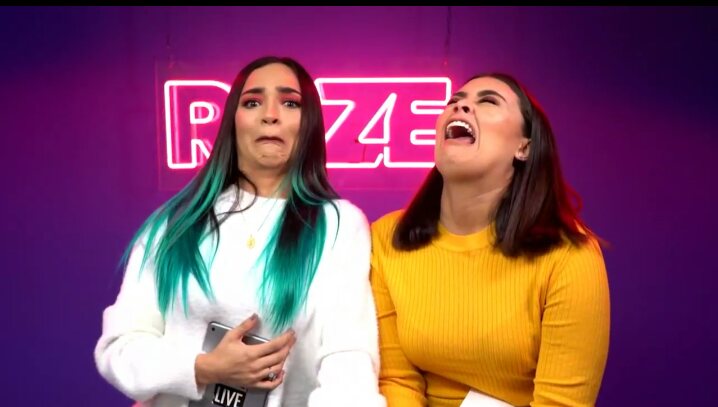 karenbagg's tweet photo. @razeofficial  como cuando te pagasen el dedo chiquito del pie, con la cama @calleypocheoffi @danielaacallee @Pochosaurus https://t.co/ADraaAdo3E