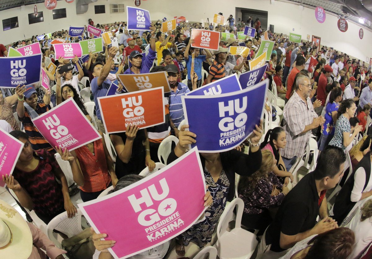 GersonmSV's tweet photo. #HugoPresidente 
Hugo acompañado de Karina y por una representación popular presentó esta tarde Programa de Gobierno 2019-2024 Por un país mejor! https://t.co/nEC0DT4jhB