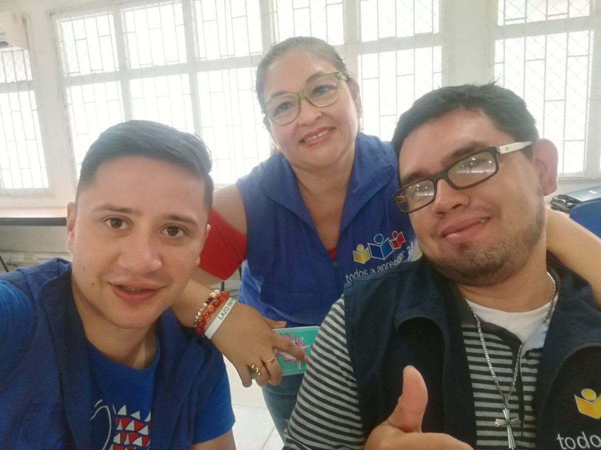 lilofo70's tweet photo. #AlertaPTA_ENRiesgo porque el @Mineducacion dará terminación a la planta temporal del Programa Todos a Aprender desconociendo la formación que han dado resultados desde el 2012 https://t.co/BSVNzakUgw