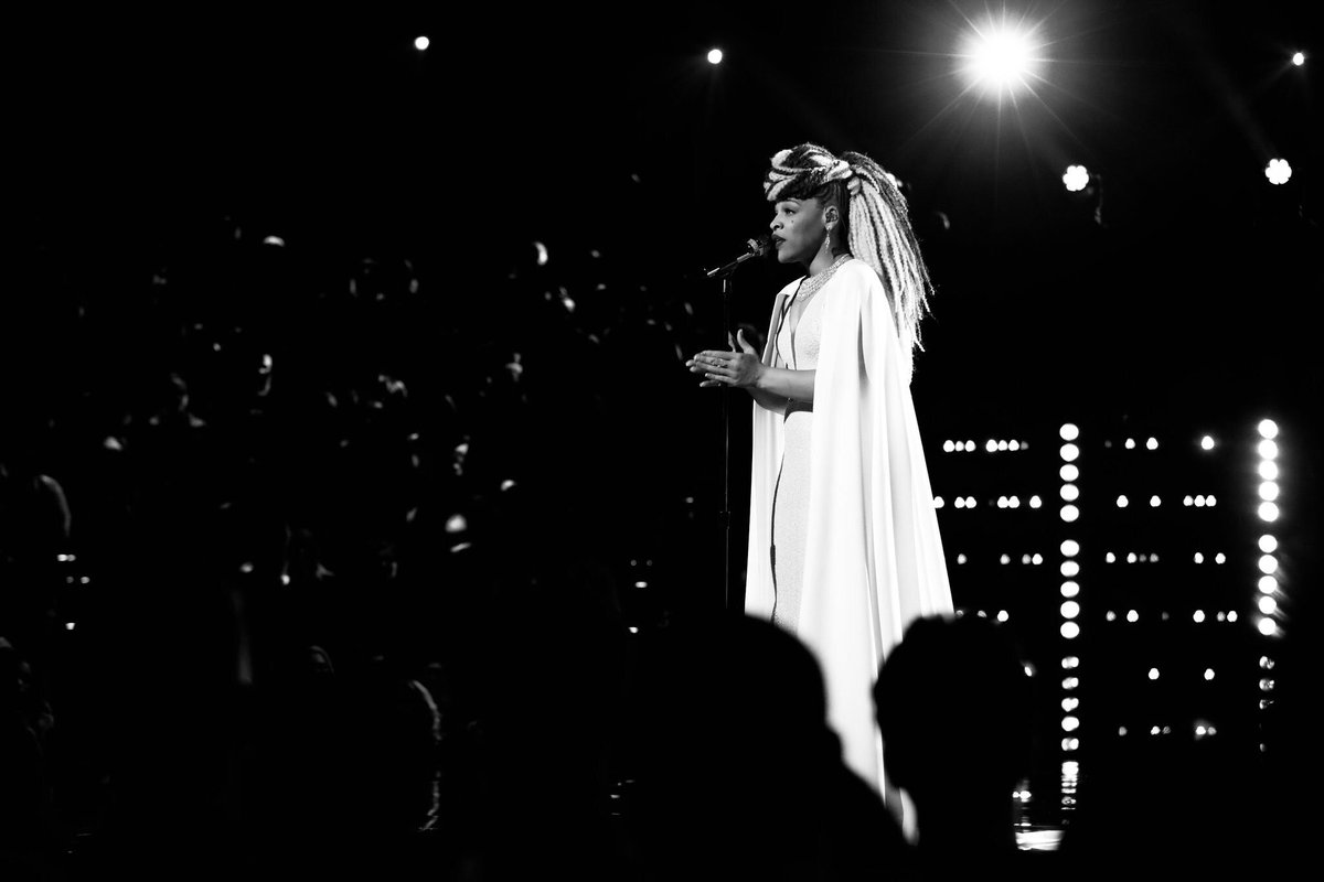 TimmyAsian's tweet photo. #VoiceSaveSandyRedd SHE KARATE CHOPPED THROUGH ALL HER PERFORMANCES AND WENT BACK FOR SECONDS AND THIRDS. https://t.co/T6WaSNFN7V