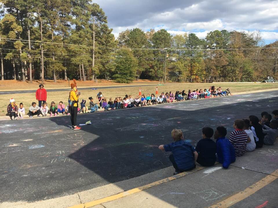 JennClemmons's tweet photo. Reams 1st Turkey Trot was a huge success #Thanks to this lady @ActiveAbell right here!Thank you to all of the @ReamsElem parents and staff who were a part of this today! And special thanks to @RVARoadRunners for providing medals! #thankful #InspiredReams #studentsrun #oneccps https://t.co/vGmmcrsMK9