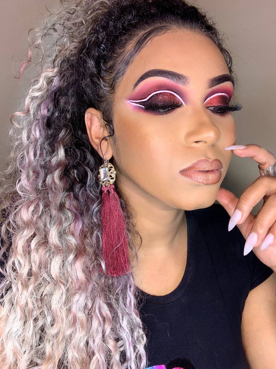 moura_aliny's tweet photo. Make basiquinha, pra ir ali na padaria .. 😅😍♥️ https://t.co/KgLe2XUTzw