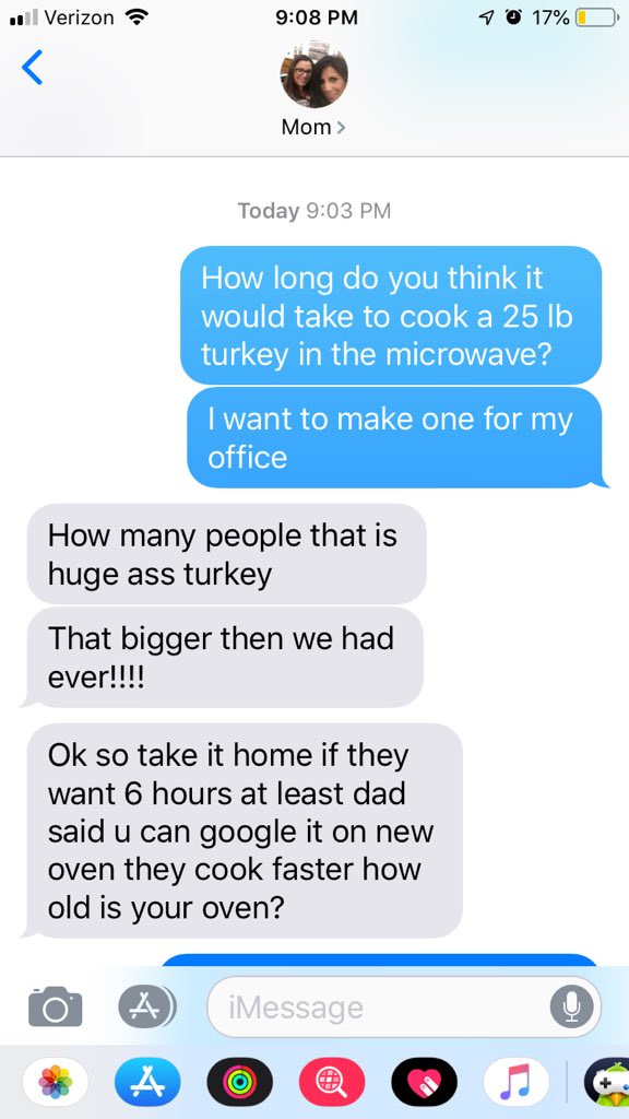 AmandaNalitt's tweet photo. #microwaveturkey #microwaveturkeychallenge 😂 #hugeassturkey https://t.co/2xWxojfK6N