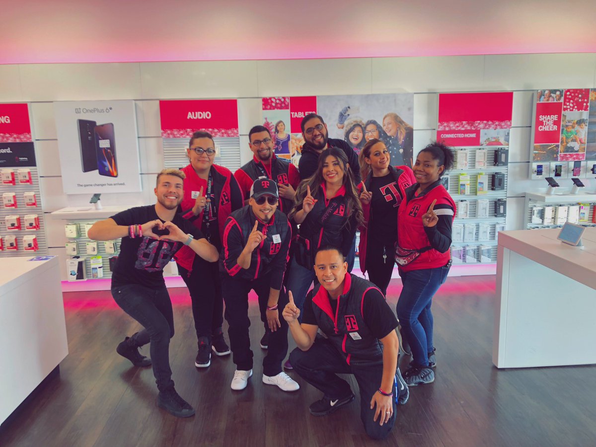 Johannesstorm's tweet photo. Unicorns taking over BFD!
#🦄
"The Castle 🏰"
Gosford &amp; Harris MLC Training Store team is finally complete.
Together feels good. Thankful for this full house.
We grow in love and in unity.
☁️
#areyouwithus
#centralcalilove
#bfdproud
#unicornsinthemaking
#thecastle 
#🏰 https://t.co/jGAnkpagmJ