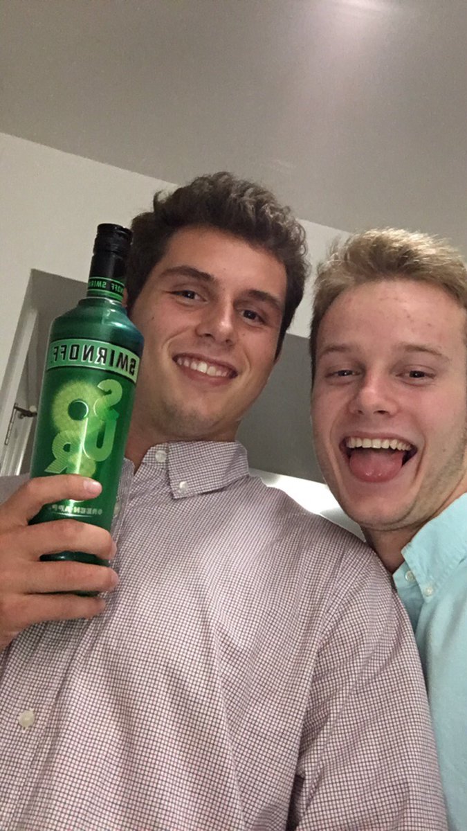VanillaThunda2's tweet photo. Happy 20th birthday to my guy, josh !! I love you brother, live it up❤️ https://t.co/i8au36k20R