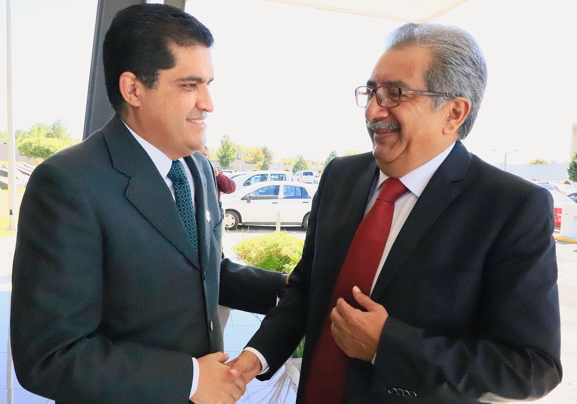 jmvalerapiedras's tweet photo. Se realizó la comparecencia del Secretario de Educación Pública del Estado @atilanorp, en el @CongresoHidalgo como parte del 2do Informe del Gobernador @omarfayad.

Es importante seguir trabajando para mantener el crecimiento constante en los indicadores educativos. https://t.co/2CEL7RycVS