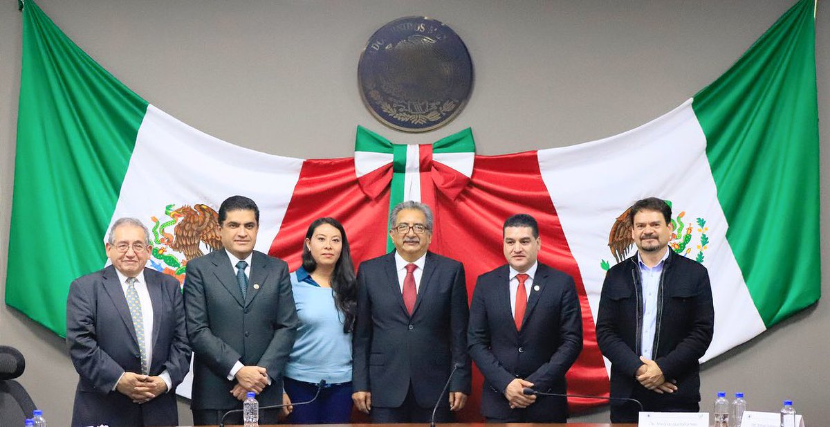 jmvalerapiedras's tweet photo. Se realizó la comparecencia del Secretario de Educación Pública del Estado @atilanorp, en el @CongresoHidalgo como parte del 2do Informe del Gobernador @omarfayad.

Es importante seguir trabajando para mantener el crecimiento constante en los indicadores educativos. https://t.co/2CEL7RycVS