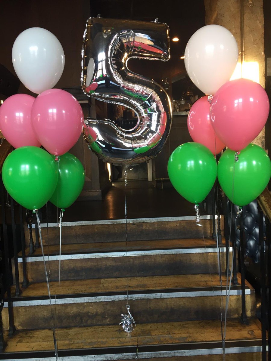 Occasions_pim's tweet photo. So in love with these colours and set up at the lovely @goatchelsea ✨

✉ laura@occasionspimlico.co.uk 
#thesecolours #balloons #childrensparties #chelsea #luxury #Londonevents #flowers https://t.co/DiQPz9Lcx2