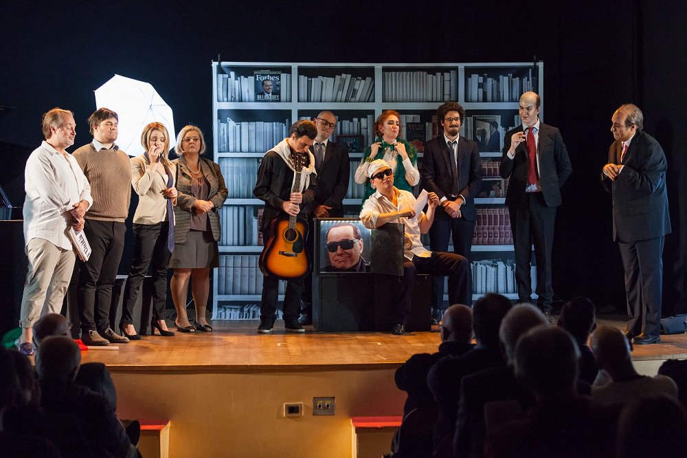 Gianmaria Aliverta vede Gianni Schicchi come Silvio Berlusconi e #VoceAllOpera segna un altro pieno successo nello spettacolo andato in scena a Milano presso Spazio Teatro 89.

di Danilo Boaretto operaclick.com/recensioni/tea…