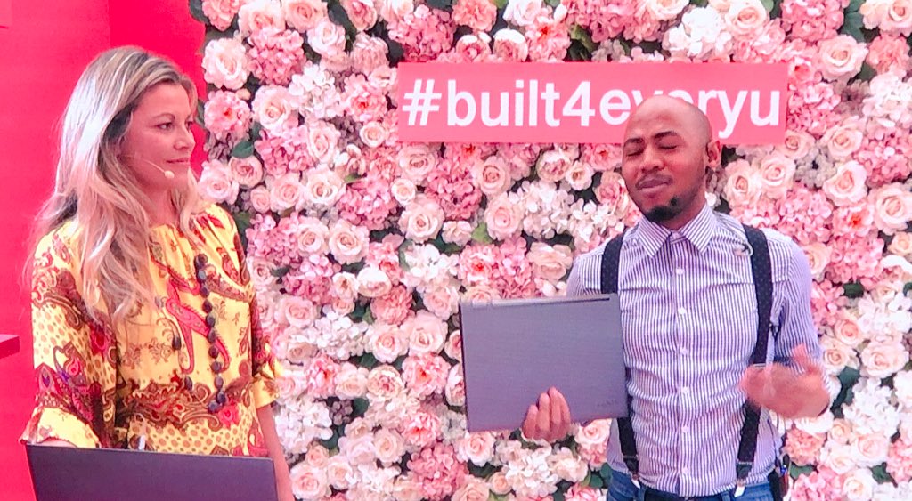 VAM3RS's tweet photo. Get yourself a laptop that’ll give you this face 😏😉👌🏻
The all new #LenovoYoga C930! It’s #CrayCray, apparently😜
#Built4EveryU #LenovoTechLife https://t.co/mc9CHSnHfQ