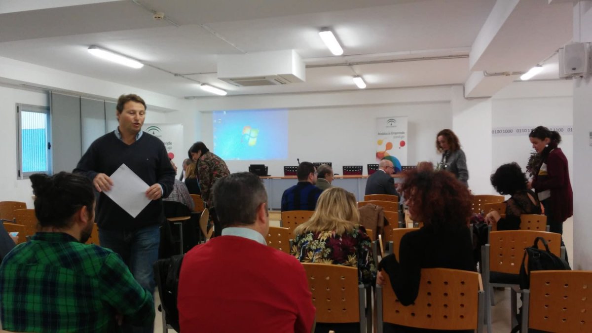aemprende's tweet photo. ✅También estamos a punto de comenzar en el @cadealmeria #Puerto  la jornada "Almería apuesta por su futuro. Innovacción tecnológica". @AlmeriaJunta @MATortosaLopez @juanjo58laujar #TecnoAlmeria #emprendedores #empresas #Tech #Innovación #Tecnología https://t.co/m38iDAA53t