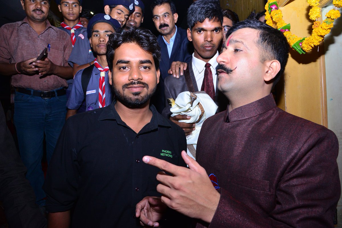 ShifujiPrahar's tweet photo. #EkSamanyaBhartiya Legendary #Grandmaster #Shifuji #ShauryaBhardwaj Sir, @shifujijaihind #CommandosMentor
Founder of #ShifujisMISSIONPRAHAR #MissionPrahar #Inventor of #MITTIsystem #MittiMartialArts #ShauryaSammanSamaroh #VedicMilitarySchool #Sass9 #Casf #supporter #IndianArmy https://t.co/3ZUtWiXgOP
